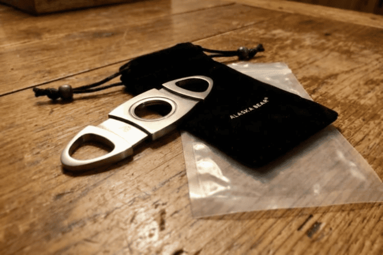 Alaska Bear Steel Cigar Cutter